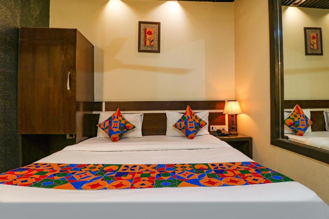 Staybook Hotel Aira New Delhi Railway Station Paharganj Bagian luar foto