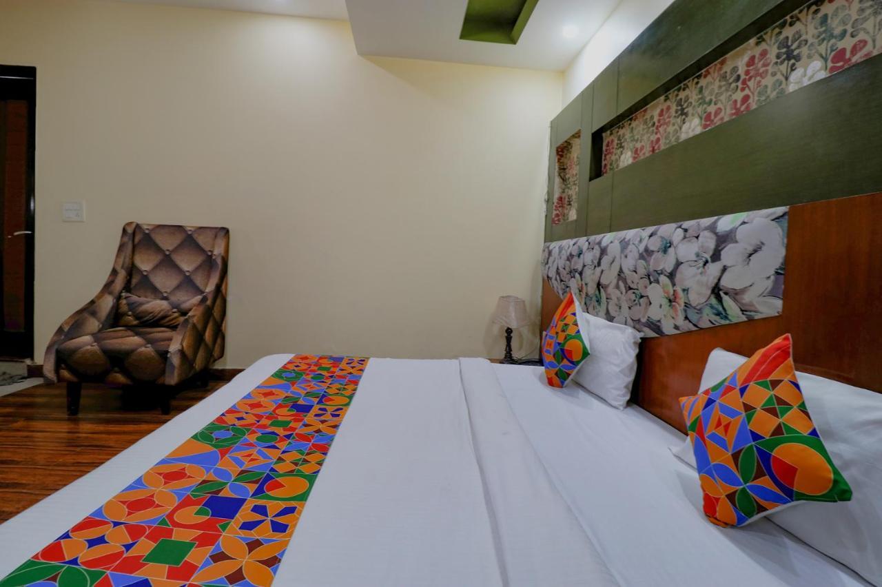 Staybook Hotel Aira New Delhi Railway Station Paharganj Bagian luar foto