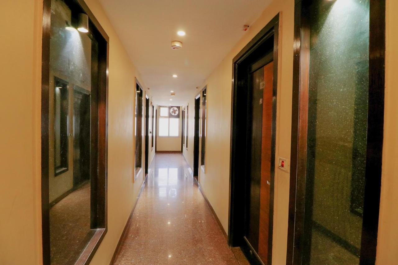 Staybook Hotel Aira New Delhi Railway Station Paharganj Bagian luar foto