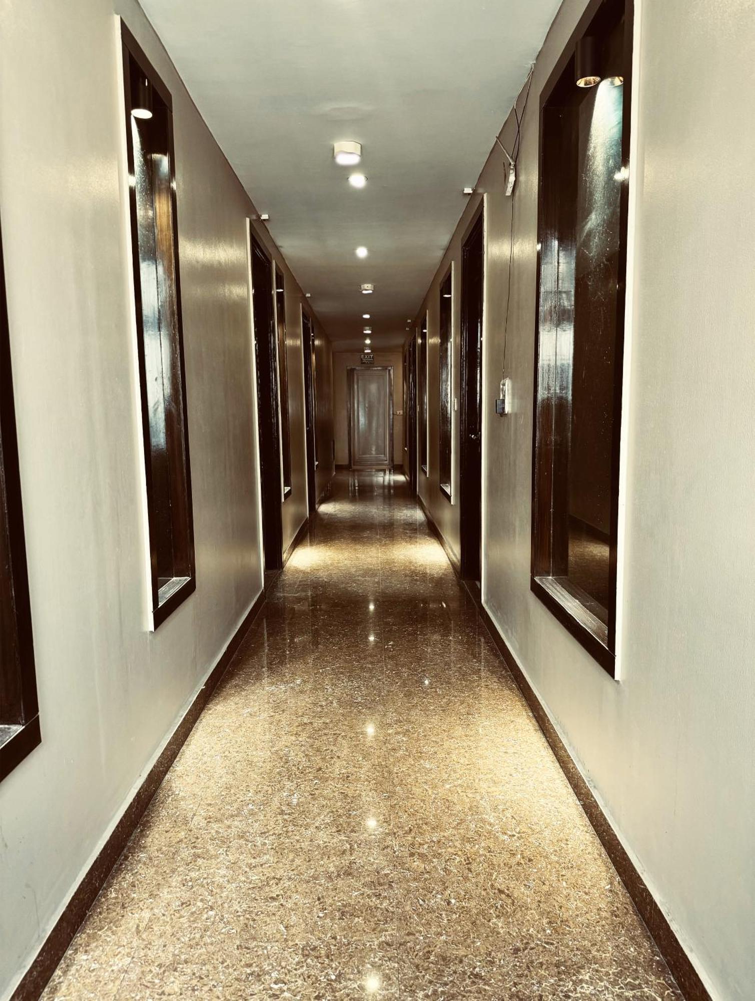 Staybook Hotel Aira New Delhi Railway Station Paharganj Bagian luar foto