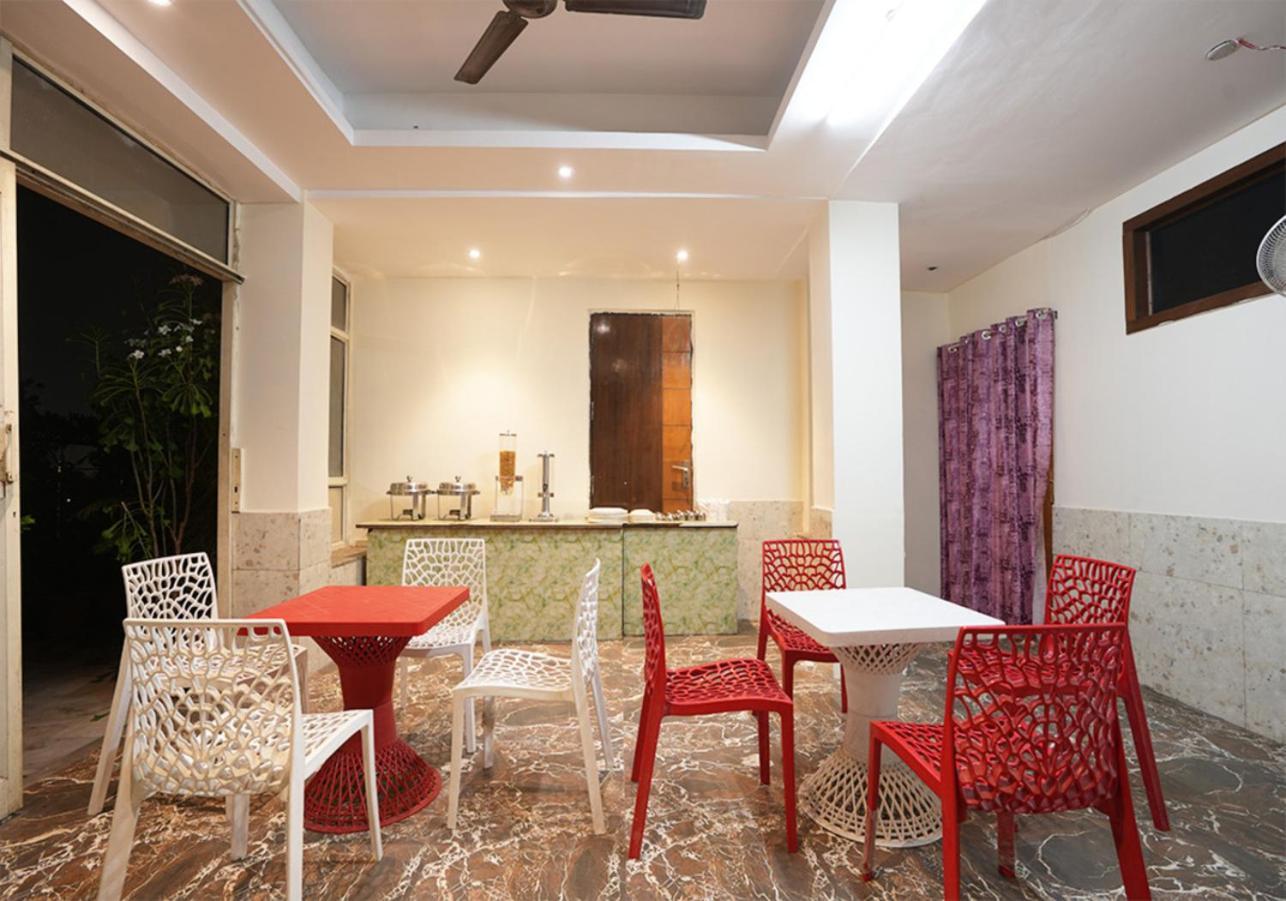 Staybook Hotel Aira New Delhi Railway Station Paharganj Bagian luar foto